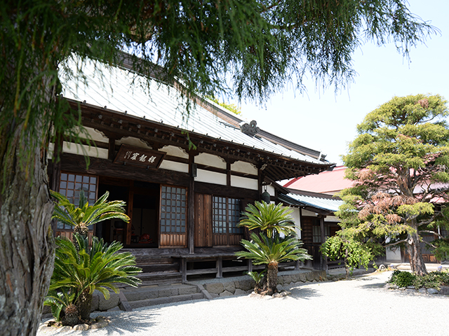 本堂　南足柄　金剛寺